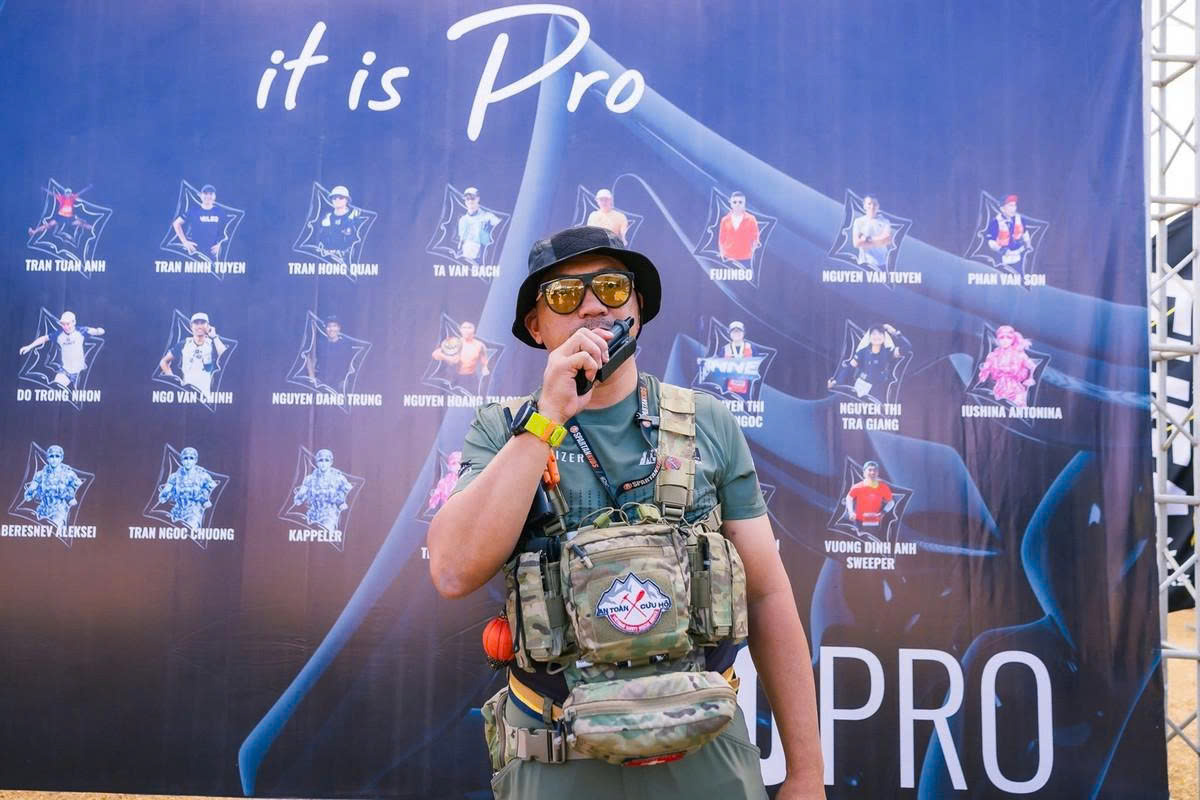 bộ đàm sự kiện